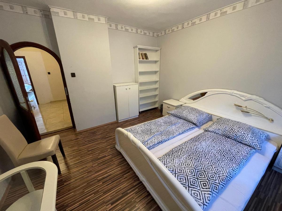 Szimpla Vendeghaz Hotel Miskolc Bagian luar foto